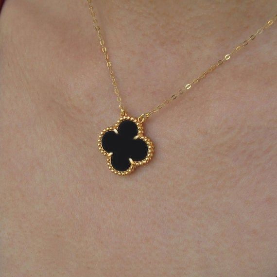 Clover Necklace Black